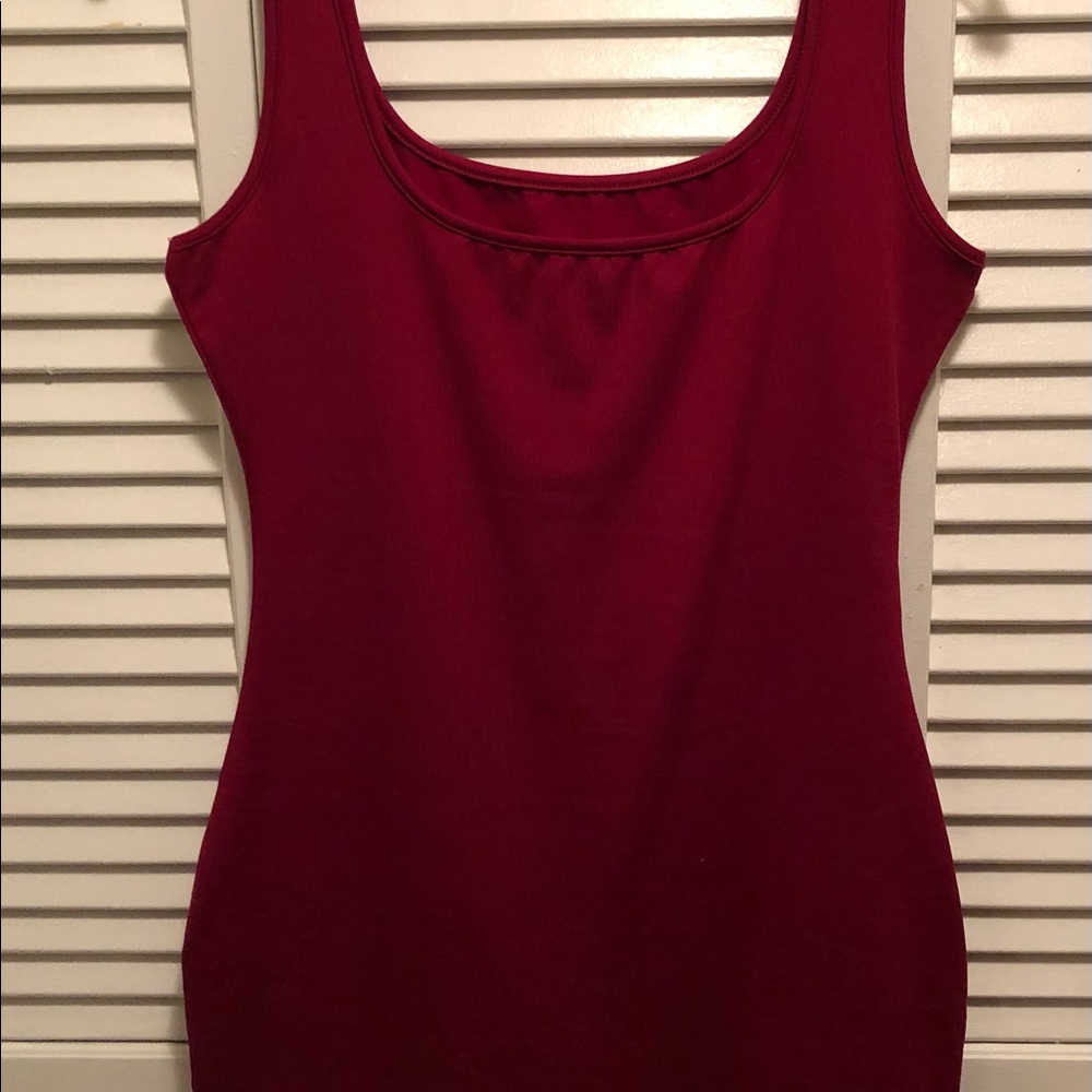 10% Spandex and 90% Polyester Dress.